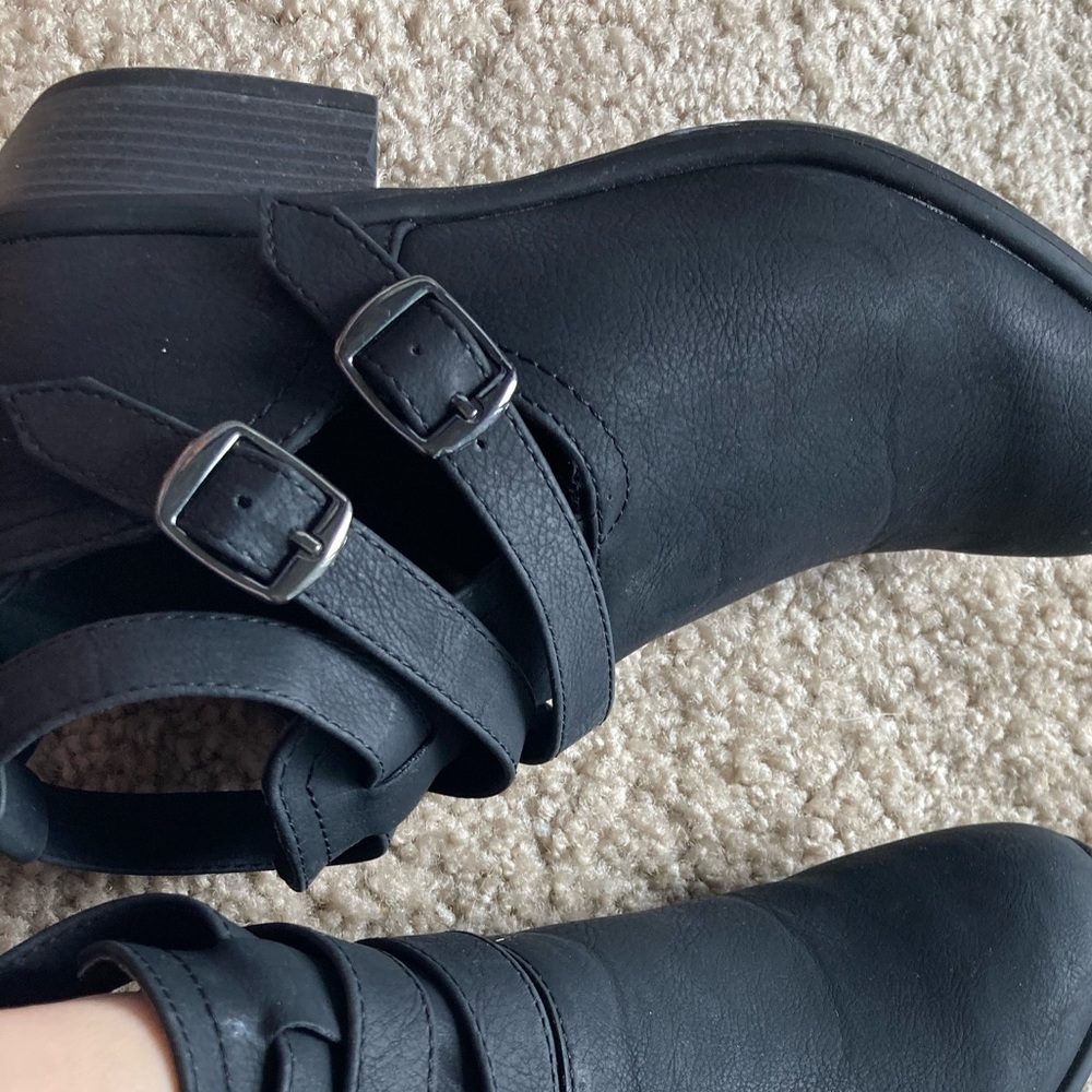 Black Boots